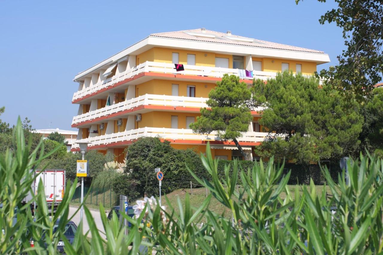 Condominio Carina Sud Bibione Exterior foto